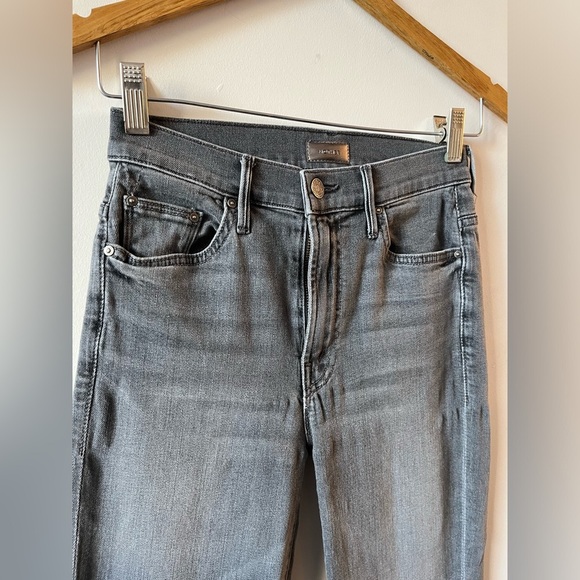 MOTHER The Insider Crop Fray In “To the Moon and Back” Gray Jeans Size 25 - Picture 8 of 16